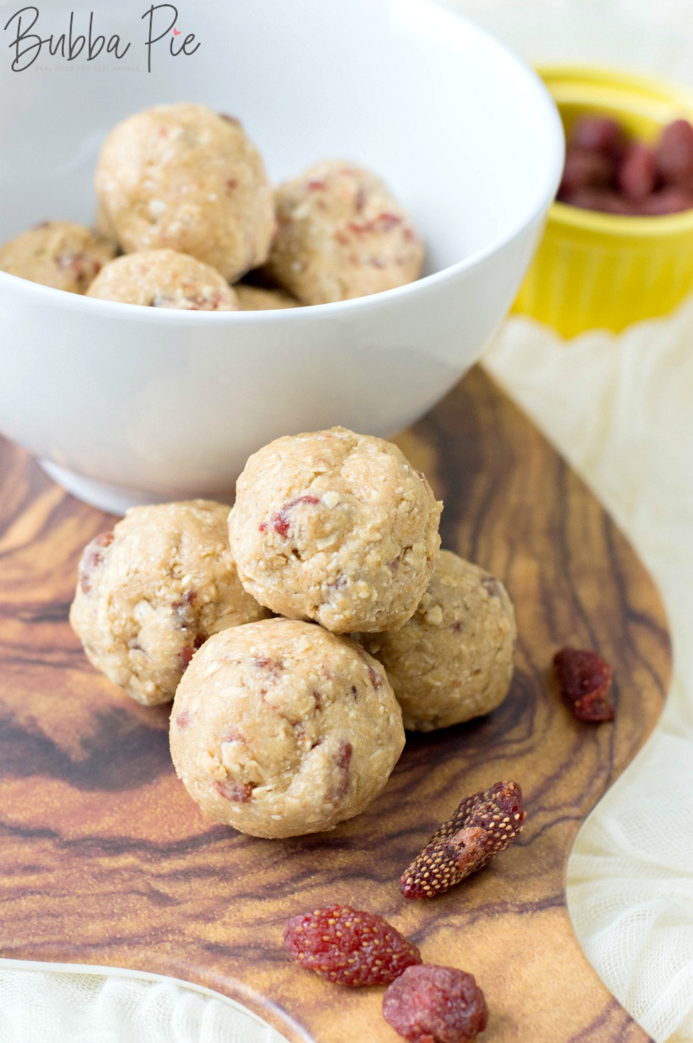 Strawberry Energy Balls are the perfect healthy snack