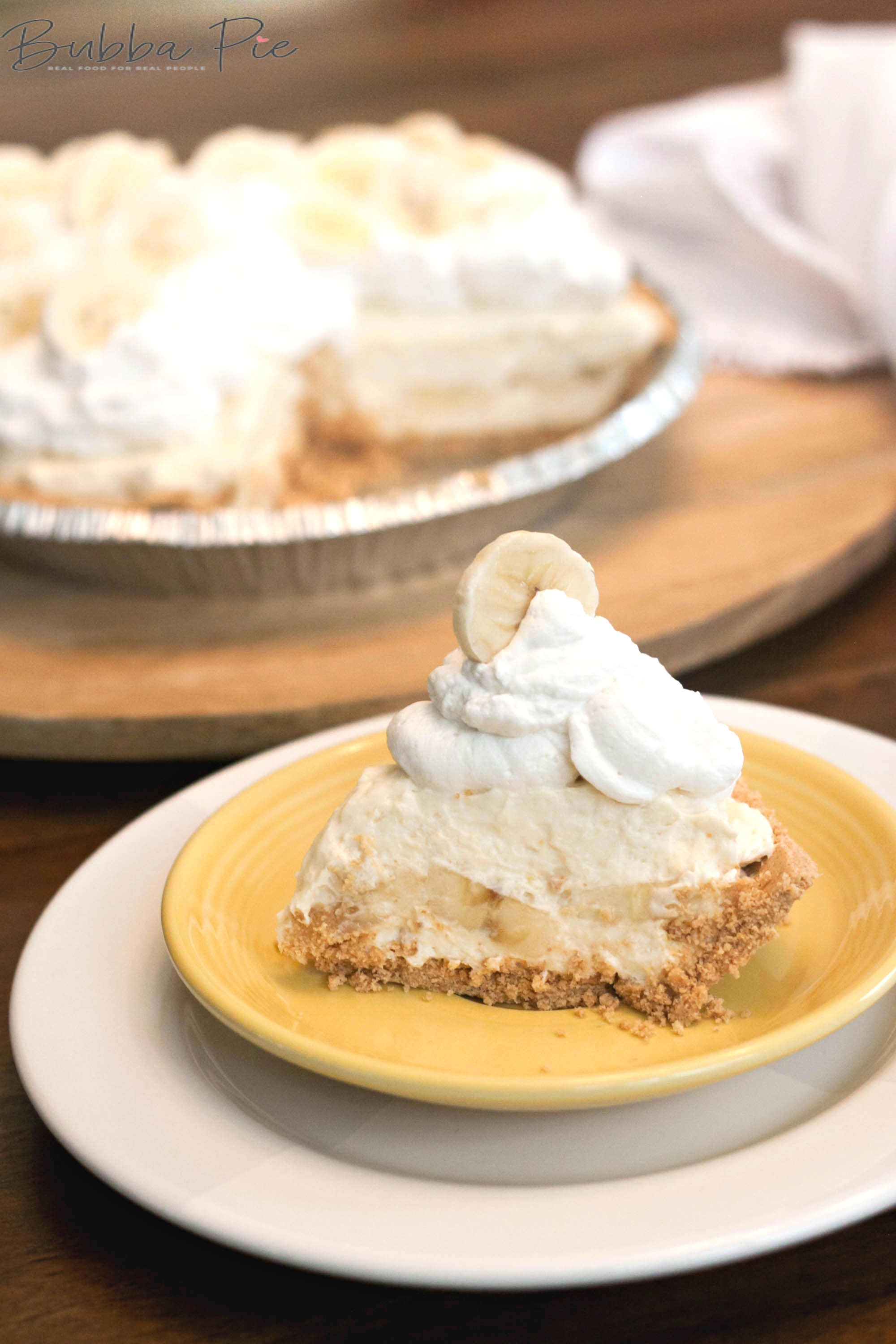 This No Bake Banana Cream Pie Recipe is quick and easy to make. 