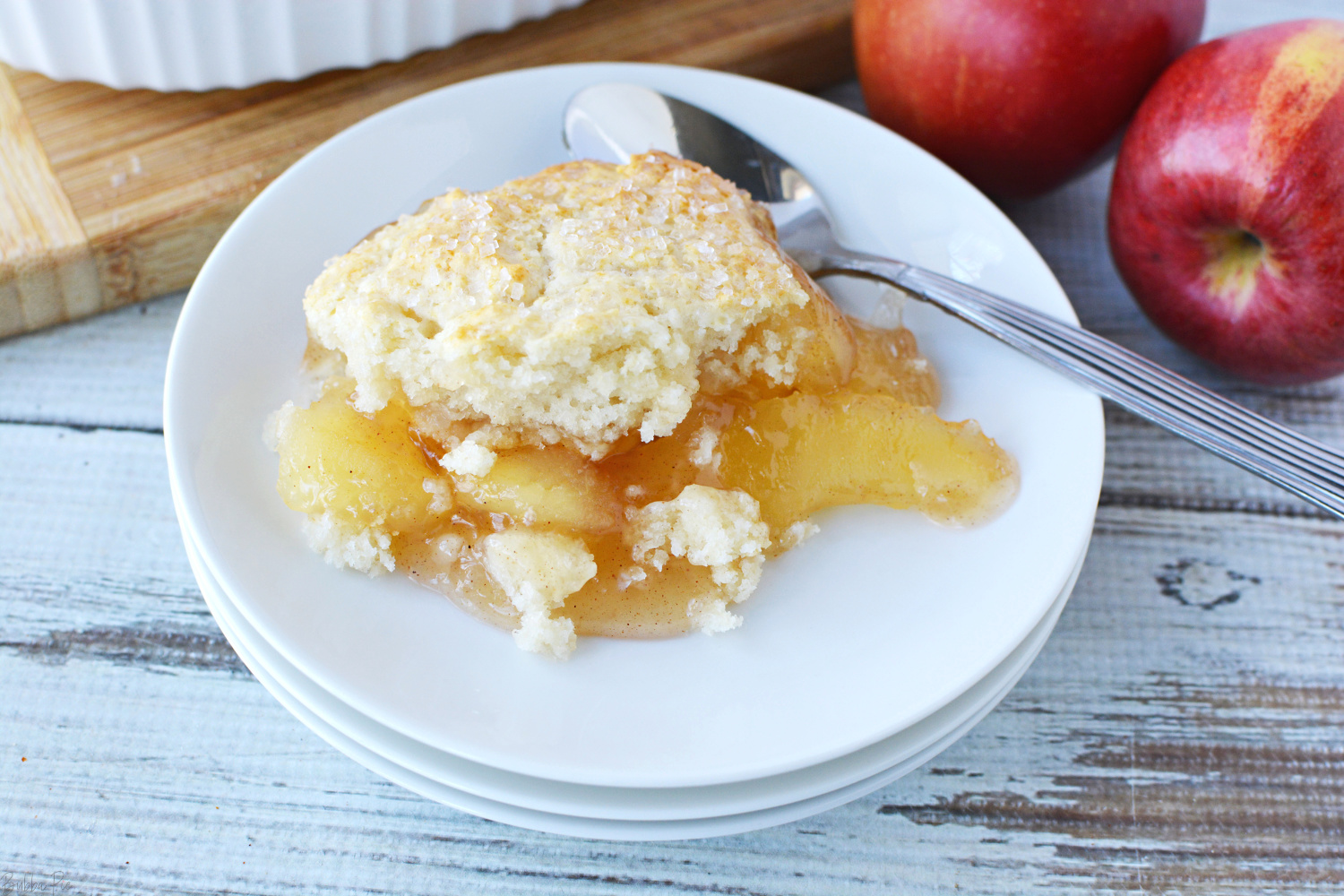 Bisquick Apple Cobbler is a quick and easy Thanksgiving dessert recipe. 