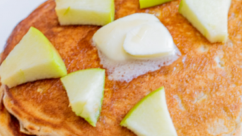 Cinnamon SugarBee® Apple Pancakes Recipe - SugarBee® Apples