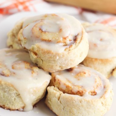 Homemade Cinnamon Rolls made with Pumpkin is a perfect Fall recipe.