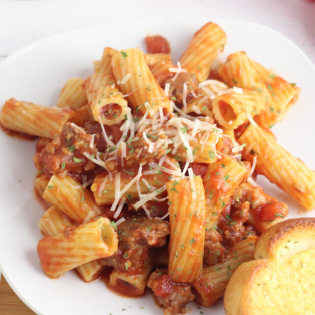 Easy Rigatoni Arrabbiata BubbaPie