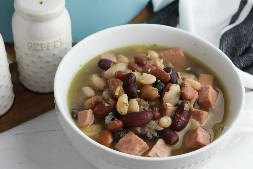 Old Fashioned Ham and Beans Soup