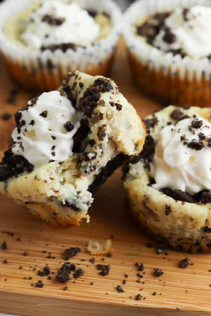 Mini Cheesecake Bites with Oreos