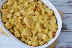 Bake pineapple bread pudding in oven
