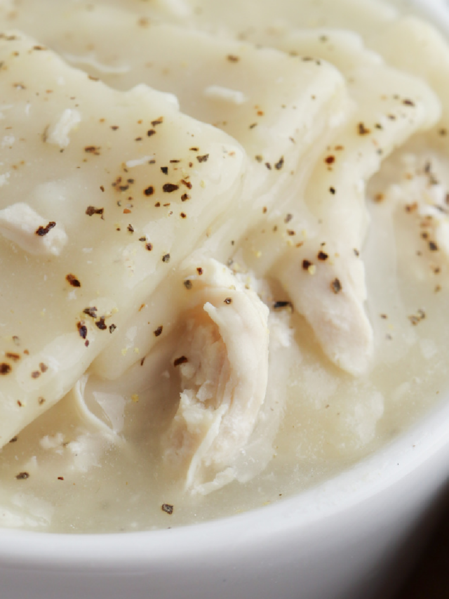 CRACKER BARREL CHICKEN AND DUMPLINGS - BubbaPie