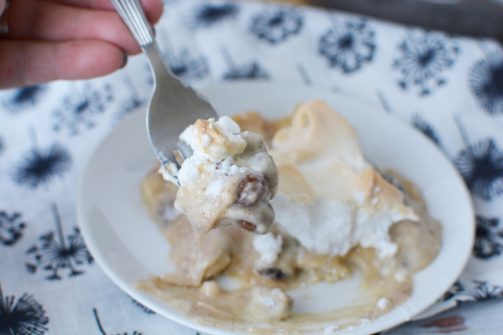 how to make sour cream raisin pie