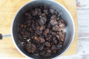 soak raisins