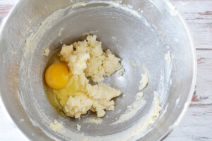 add egg to berger dough