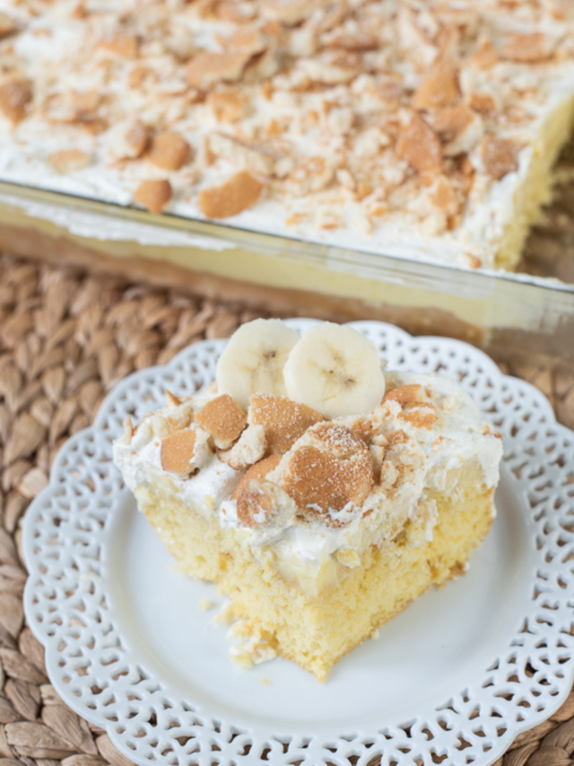 BANANA PUDDING POKE CAKE BubbaPie