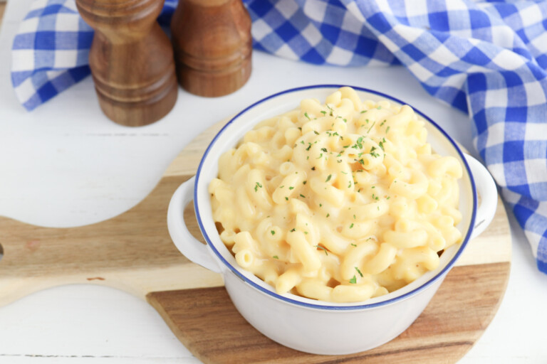 Velveeta Mac and Cheese BubbaPie