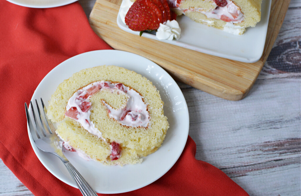 easy strawberry roll cake