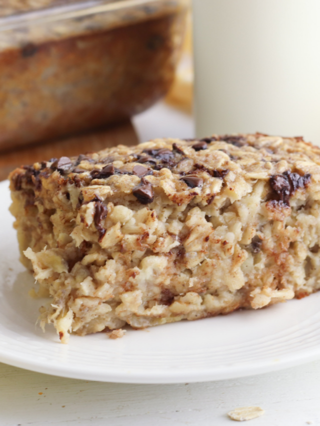 BANANA BAKED OATMEAL - BubbaPie
