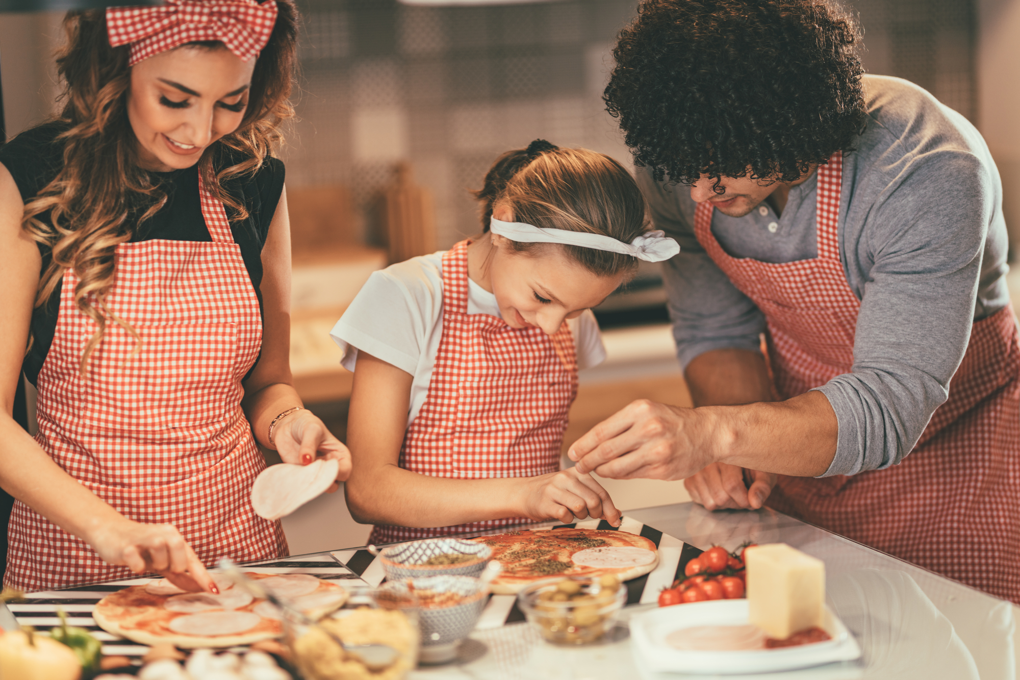 30 Ideas To Make Your Family Dinners New And Fun - BubbaPie