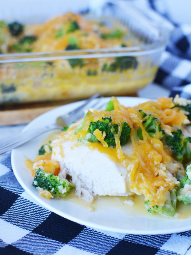 CRACKER BARREL BROCCOLI CHEDDAR CHICKEN (COPYCAT RECIPE) BubbaPie