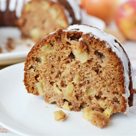 Glazed apple bundt cake