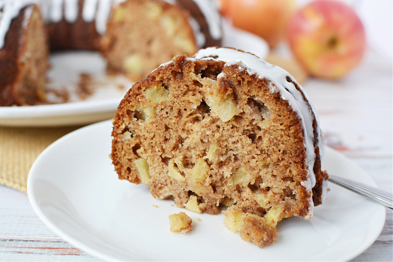 Glazed apple bundt cake